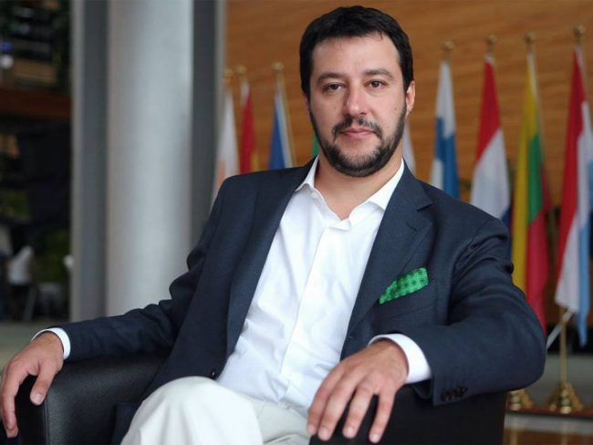 Salvini: “Abbandonare un amico a quattro zampe è un atto di barbarie e inciviltà”